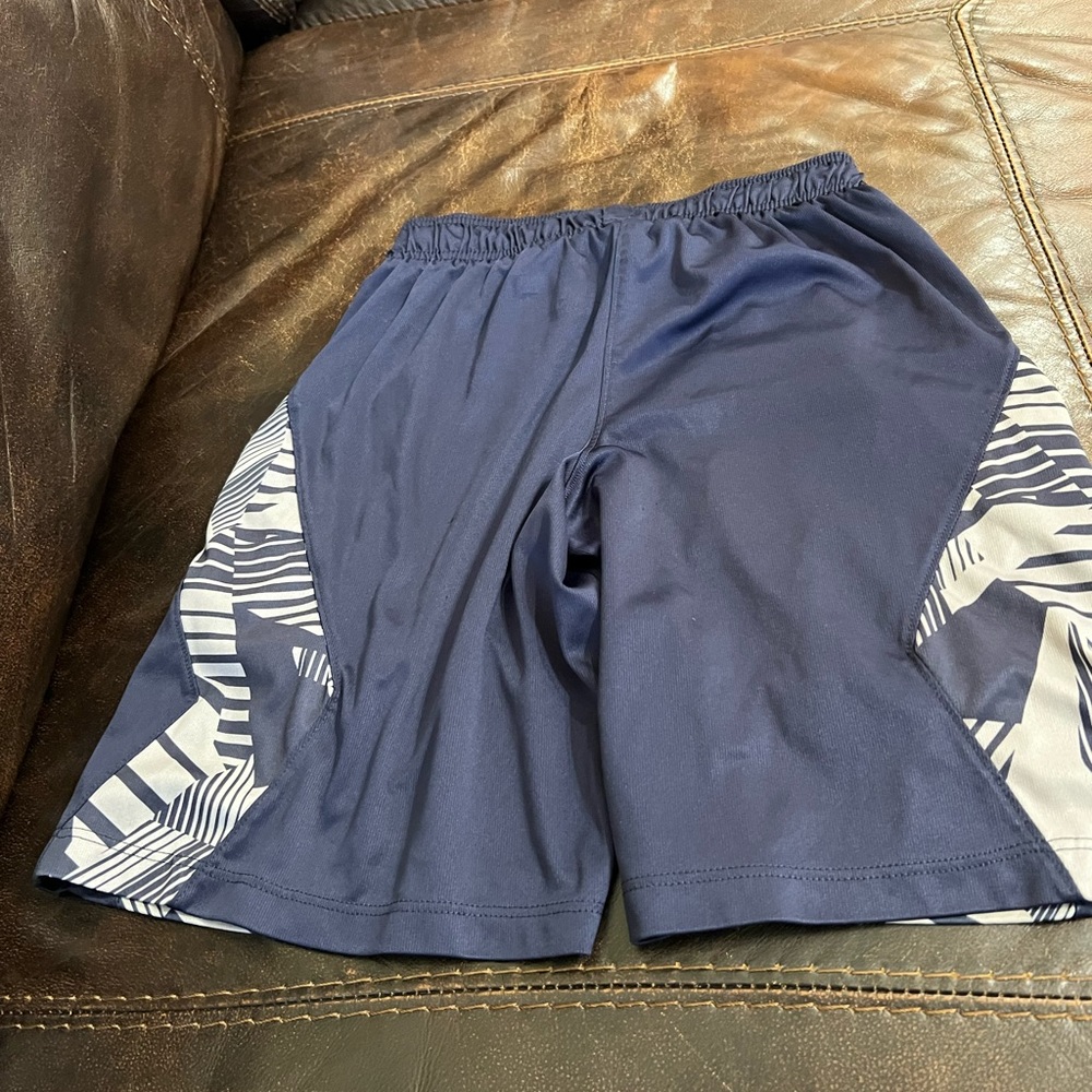 Under Armour Youth Small Athletic Shorts